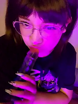 m0ondolly online show from 12.23.25