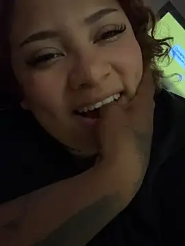 Snapshot of m0ondolly chatting on 07.17.26 m0ondolly online show from 07.17.26