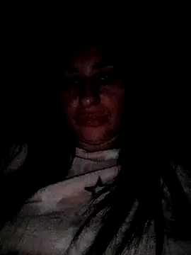 Snapshot of YuliannaFox chatting on 10.28.25 YuliannaFox online show from 10.28.25