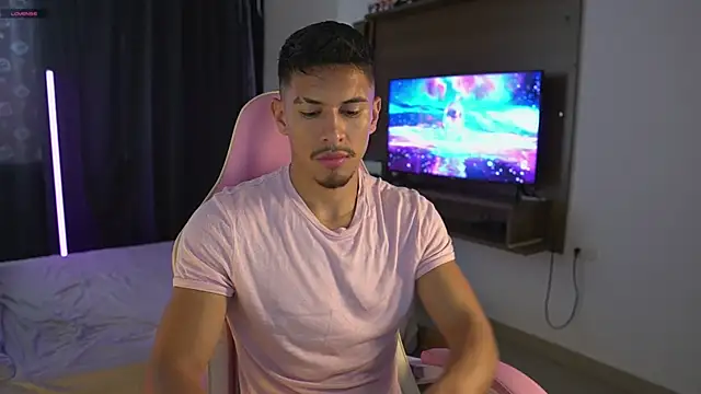 Snapshot of Aaronfox_x chatting on 05.04.26 Aaronfox x online show from 05.04.26