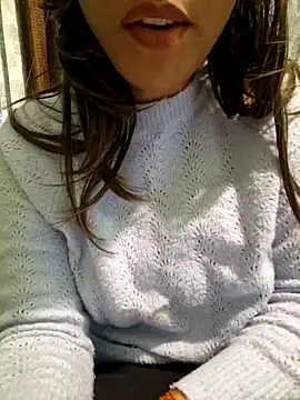 MIss-Naina online show from 12.17.24