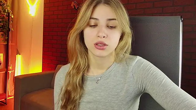 EllieCutes online show from 12.02.25