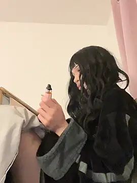 madelinexx online show from 12.17.25