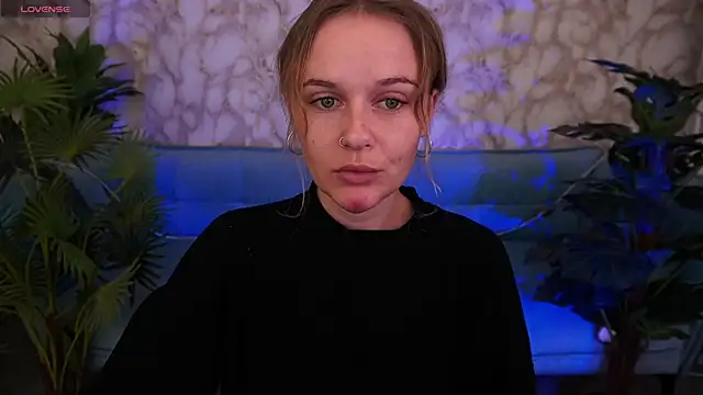 MaribelRiverr  online show from 10.10.25