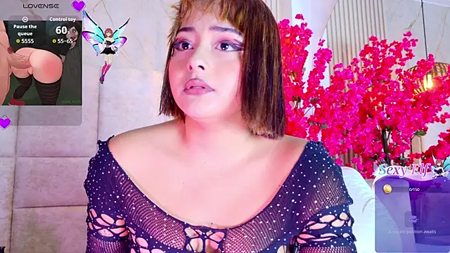 Snapshot of KimVelezz chatting on 06.23.26 KimVelezz online show from 06.23.26