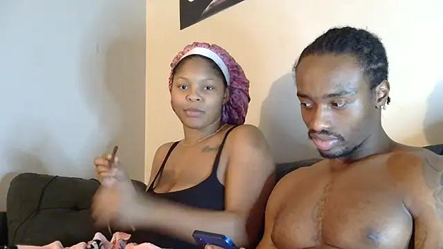 Snapshot of exotic__couple chatting on 01.16.25 exotic  couple online show from 01.16.25