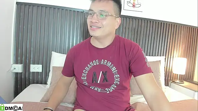 Snapshot of ahntony__69 chatting on 05.29.26 ahntony 69 online show from 05.29.26