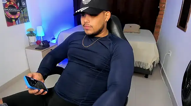 Snapshot of Camilo_caballero chatting on 03.19.25 Camilo caballero online show from 03.19.25