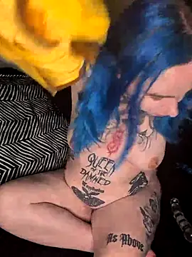 Snapshot of Alissabluesc chatting on 09.20.25 Alissabluesc online show from 09.20.25