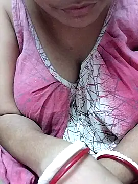 miss-Riy online show from 10.31.25