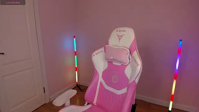 Stacy River online show from 02.10.25