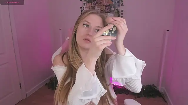 Stacy River online show from 03.10.25