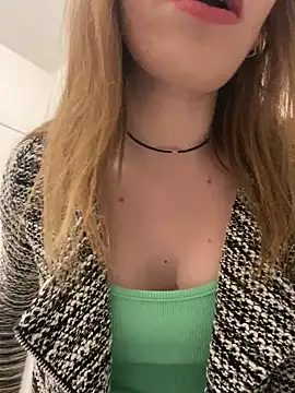 EvaRush online show from 03.23.25