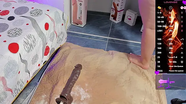 Snapshot of naireth_curves chatting on 12.30.24 naireth curves online show from 12.30.24