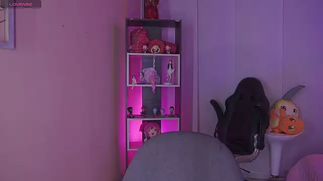 mara jackson  online show from 03.12.25