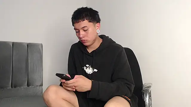 alex-lover online show from 11.26.25