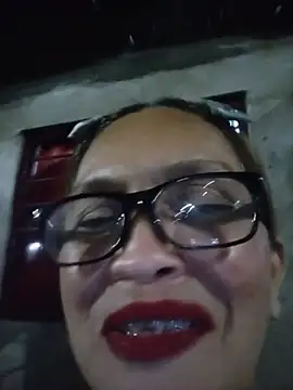 Snapshot of mom_son_dirty chatting on 07.12.26 mom son dirty online show from 07.12.26