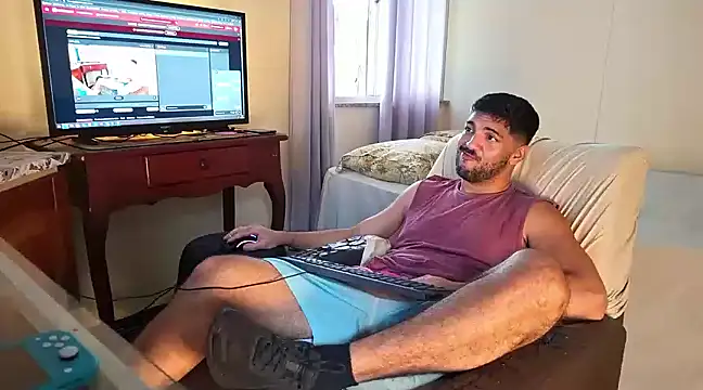 Snapshot of LUH133 chatting on 03.12.25 LUH133 online show from 03.12.25