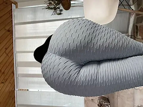 Snapshot of Milff_parkerrr chatting on 01.31.25 Milff parkerrr online show from 01.31.25