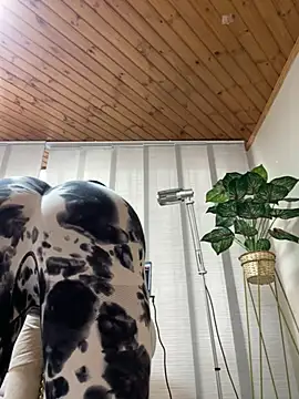 Snapshot of Milff_parkerrr chatting on 03.07.25 Milff parkerrr online show from 03.07.25