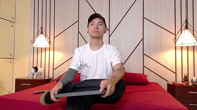 MARCUS AND HIKARY online show from 02.13.25