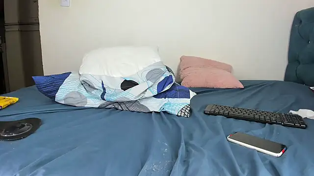 RachelJones  online show from 12.27.24