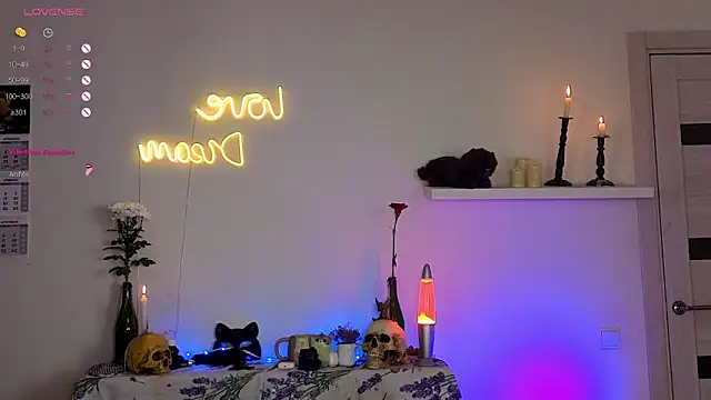  yourFoxy  online show from 11.29.25