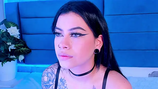 Snapshot of DakottaHill chatting on 02.08.25 DakottaHill online show from 02.08.25