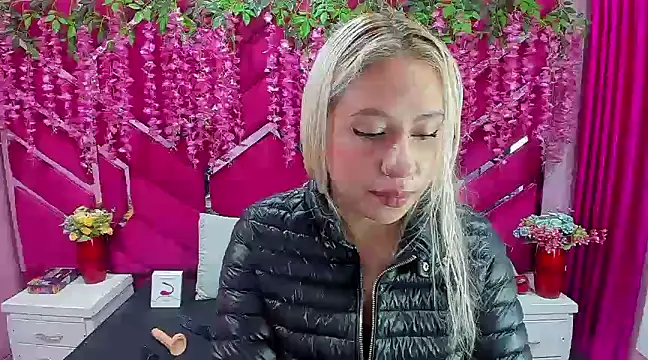 ConstansBlonde online show from 01.07.25