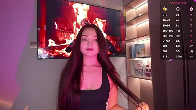 Snapshot of 1_love_8 chatting on 10.13.25 1 love 8 online show from 10.13.25