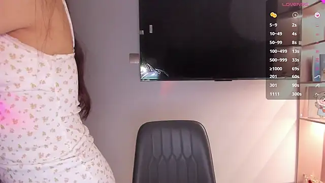 Snapshot of 1_love_8 chatting on 10.14.25 1 love 8 online show from 10.14.25