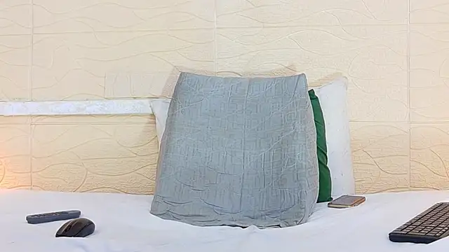 Chocolatte bar online show from 03.18.25