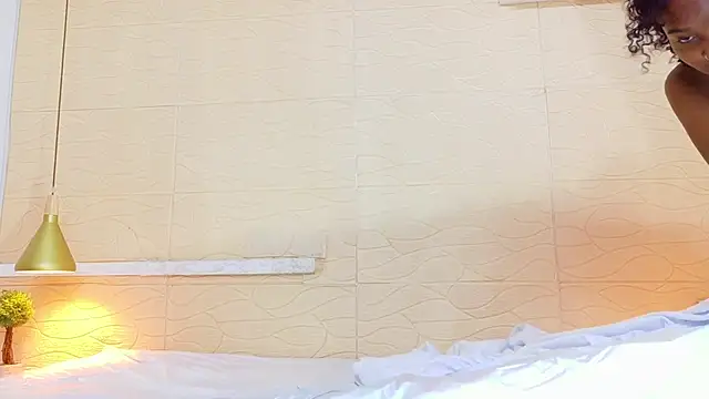 Chocolatte bar online show from 03.20.25