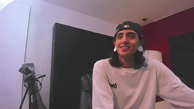 Matthew Dixonn online show from 12.26.24