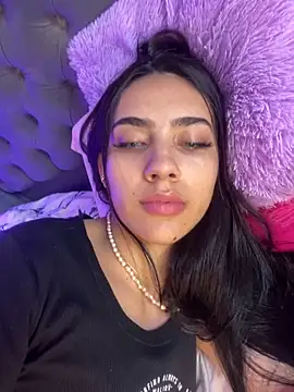 Snapshot of IsaValencia chatting on 01.09.25 IsaValencia online show from 01.09.25