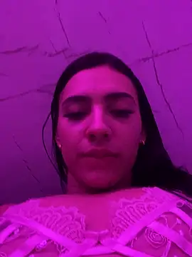 Snapshot of IsaValencia chatting on 01.18.25 IsaValencia online show from 01.18.25