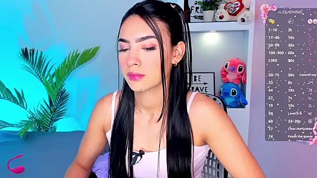 Snapshot of IsaValencia chatting on 01.19.25 IsaValencia online show from 01.19.25