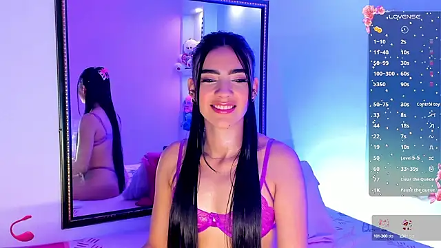 Snapshot of IsaValencia chatting on 01.20.25 IsaValencia online show from 01.20.25