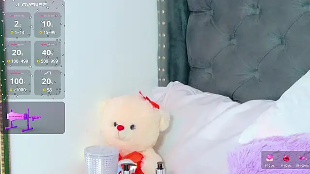 Snapshot of IsaValencia chatting on 03.14.25 IsaValencia online show from 03.14.25