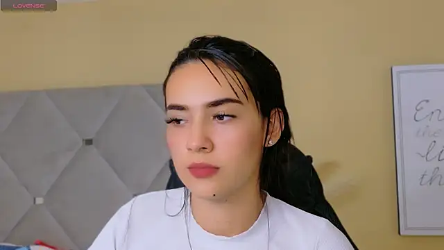 Snapshot of IsaValencia chatting on 09.11.25 IsaValencia online show from 09.11.25