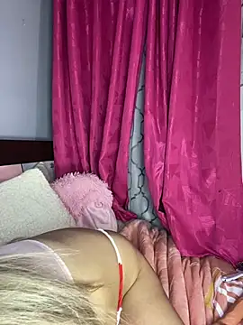 Snapshot of lunaapppp chatting on 02.17.25 lunaapppp online show from 02.17.25