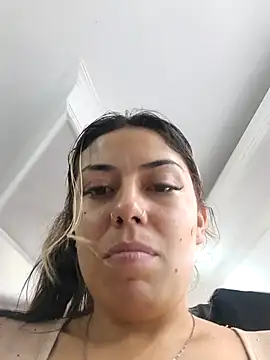 Snapshot of Sweel_Leyva18 chatting on 06.22.26 Sweel Leyva18 online show from 06.22.26