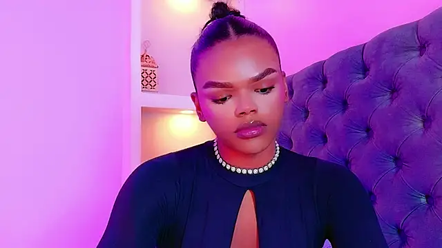 CamiEstrada online show from 12.20.25