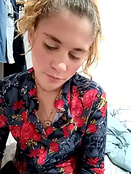 Scarlett-Leh online show from 01.20.25