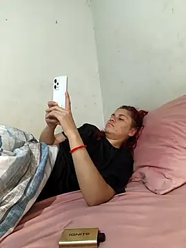 Scarlett-Leh online show from 09.14.25