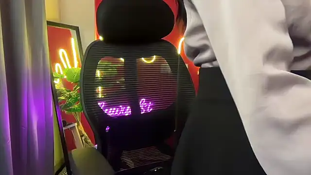 Snapshot of simrann_69 chatting on 09.21.25 simrann 69 online show from 09.21.25