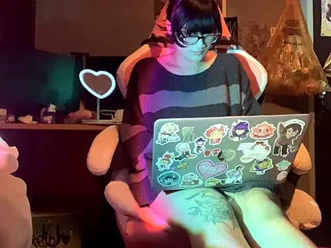 Snapshot of space_g1rl chatting on 11.07.25 space g1rl online show from 11.07.25