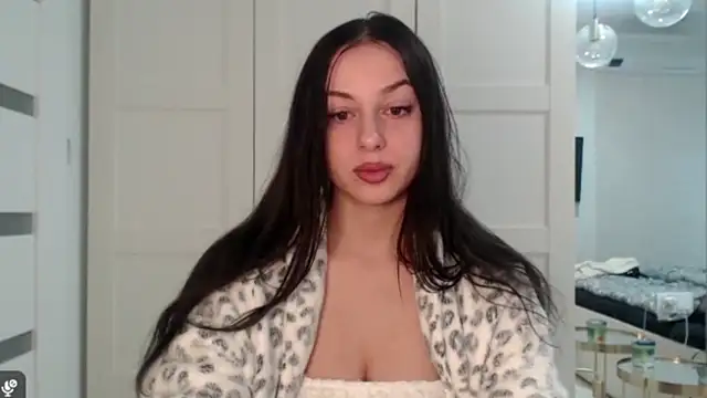 courtneyPerfect online show from 02.12.26