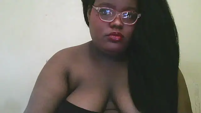 Snapshot of Thiccxox chatting on 09.30.25 Thiccxox online show from 09.30.25