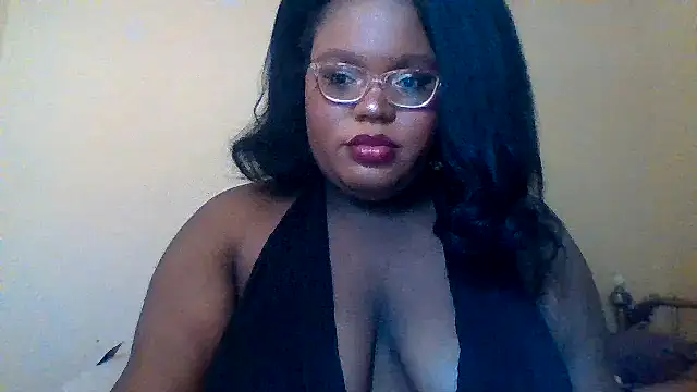 Snapshot of Thiccxox chatting on 04.07.26 Thiccxox online show from 04.07.26